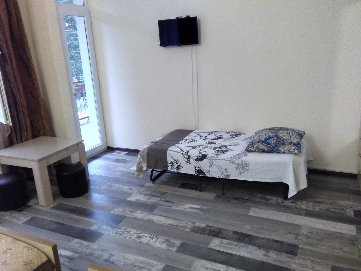 Str.Agmashenebeli 548 Hotel Kobuleti Luaran gambar