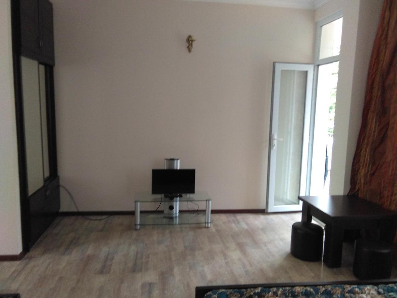 Str.Agmashenebeli 548 Hotel Kobuleti Luaran gambar