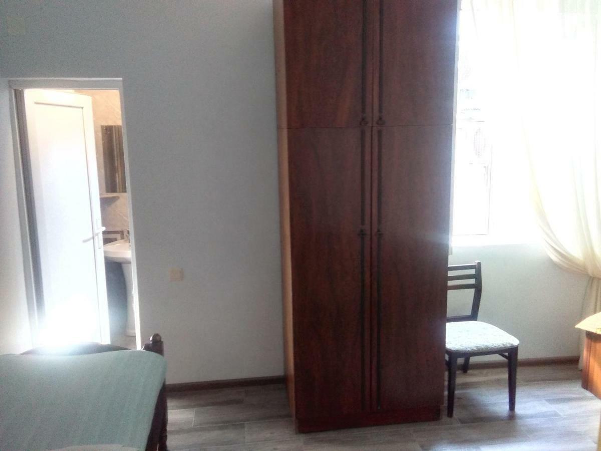 Str.Agmashenebeli 548 Hotel Kobuleti Luaran gambar