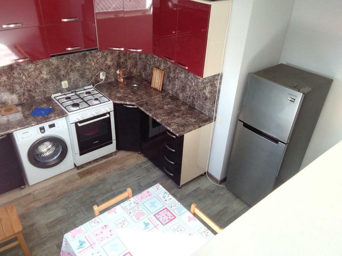 Str.Agmashenebeli 548 Hotel Kobuleti Luaran gambar