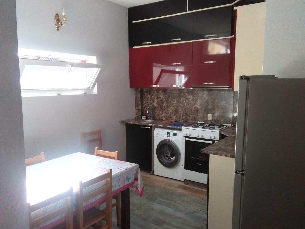 Str.Agmashenebeli 548 Hotel Kobuleti Luaran gambar